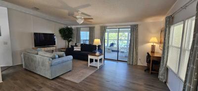 Photo 3 of 8 of home located at 16928 Silvershores Ln Odessa, FL 33556