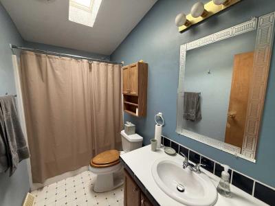 Photo 4 of 17 of home located at 93 Petunia Cir. Matteson, IL 60443