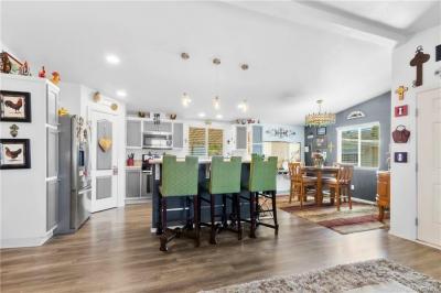 Photo 5 of 13 of home located at 3700 Buchanan Riverside, CA 92503