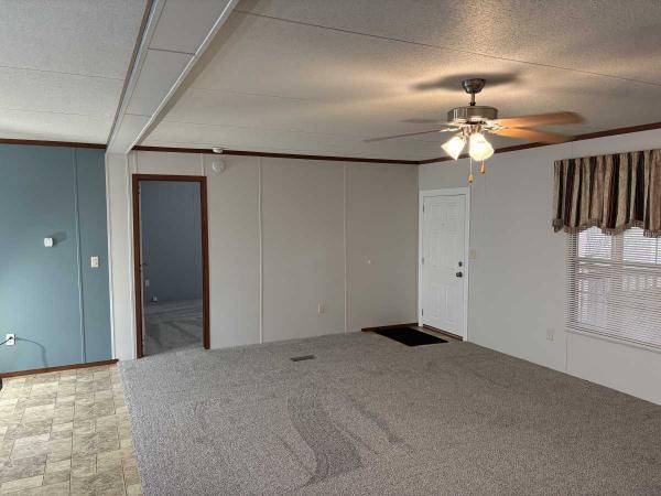 2011 Lexington Cedar Pointe Manufactured Home