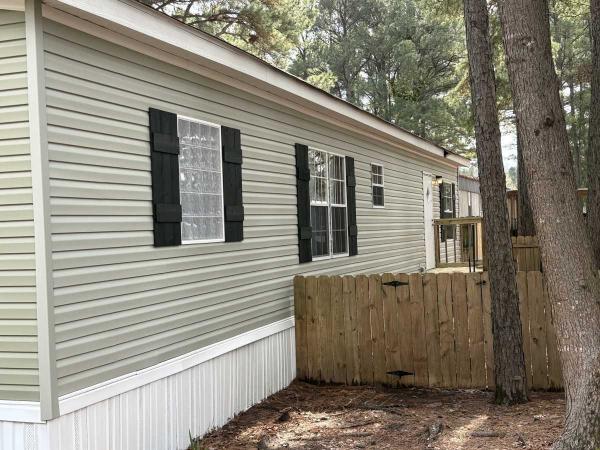 2011 Lexington Cedar Pointe Manufactured Home