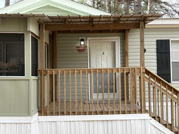 2011 Lexington Cedar Pointe Manufactured Home