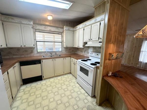1984 Barrington Manufactured Home
