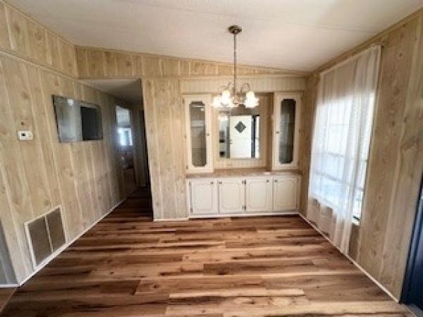 1984 Barrington Manufactured Home