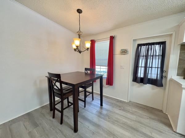 1993 BROO FLFLN33A/B15039BF Mobile Home