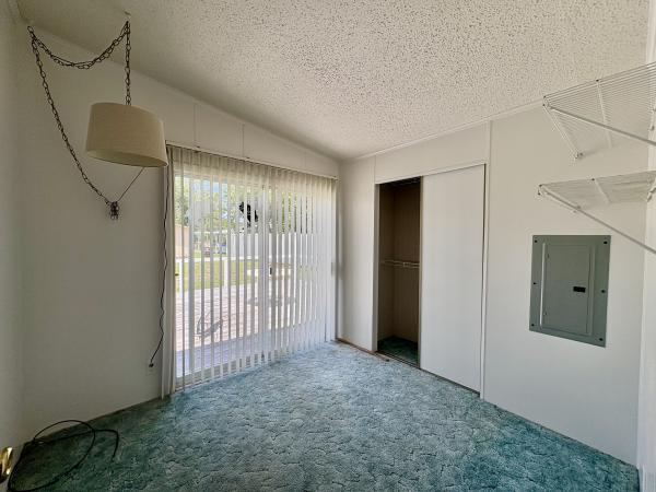 1993 BROO FLFLN33A/B15039BF Mobile Home