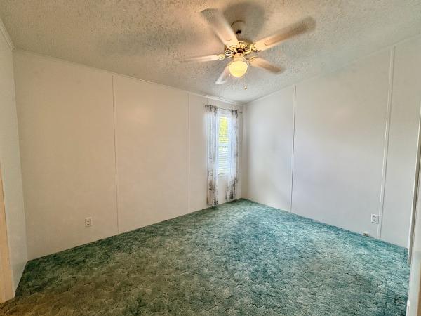 1993 BROO FLFLN33A/B15039BF Mobile Home