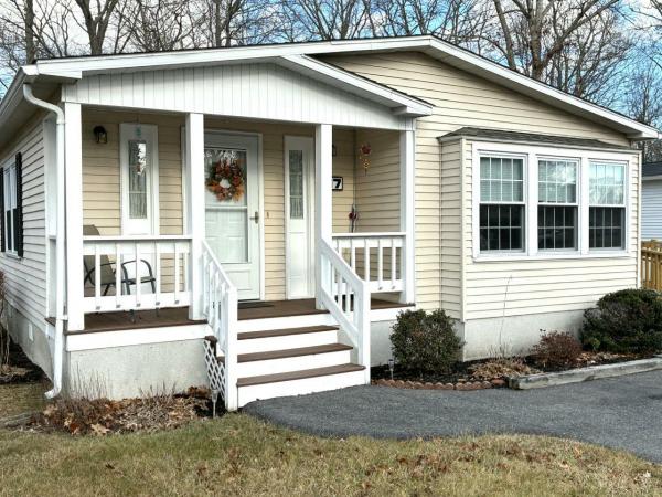 Photo 1 of 2 of home located at 17 Birch St Rockland, MA 02370