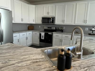 Photo 3 of 20 of home located at 3301 S Goldfield Road Lot 5100 Apache Junction, AZ 85119