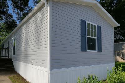 Mobile Home at 172 East Heather Holland, OH 43528