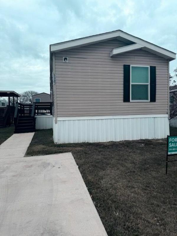 Photo 1 of 2 of home located at 5907 Saints Passage Lot 76 San Antonio, TX 78220