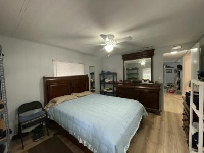 Photo 3 of 20 of home located at 13048 Lemon Avenue Grand Island, FL 32735