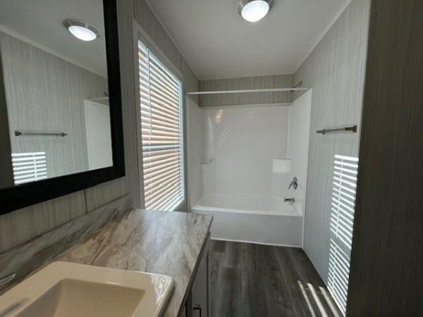 2022 CMH American Made 5628-550  Home