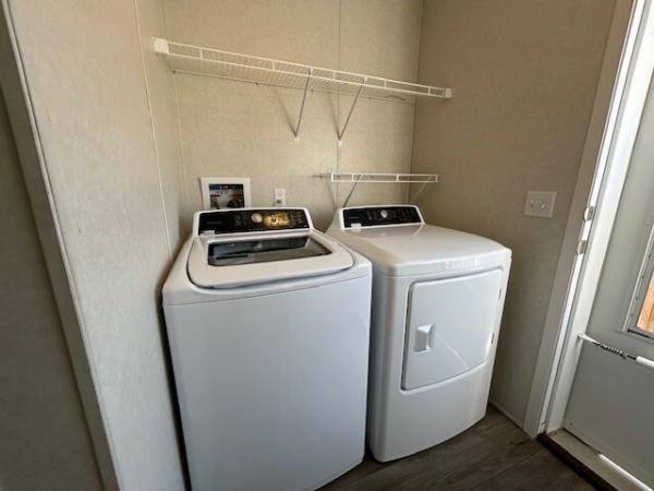 2022 CMH American Made 5628-550  Home