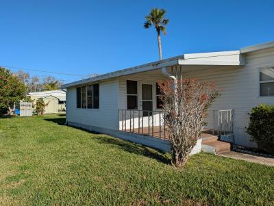 Photo 3 of 8 of home located at 918 Reed Canal Rd. Lot 365 South Daytona, FL 32119