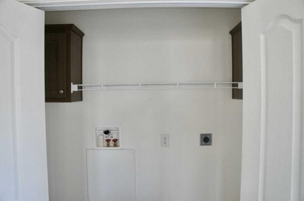 2020 Homes of Merit SIG3523B Manufactured Home