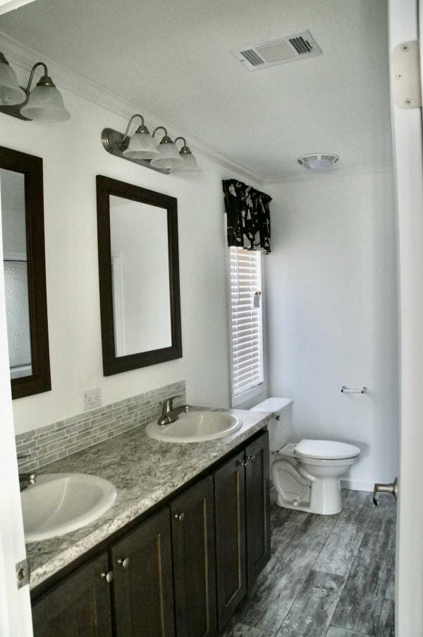 2020 Homes of Merit SIG3523B Manufactured Home