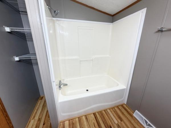 2002 Castle Mobile Home