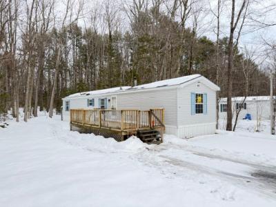 Mobile Home at 18 Circle Drive Freeport, ME 04032