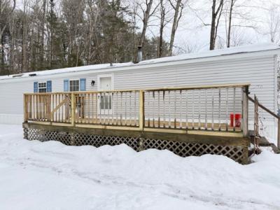 Photo 2 of 18 of home located at 18 Circle Drive Freeport, ME 04032