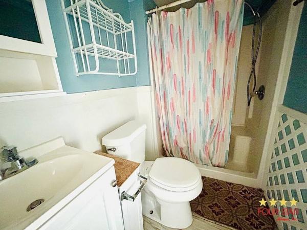 Photo 1 of 2 of home located at 12 Lakeview Dr Fruitland Park, FL 34731