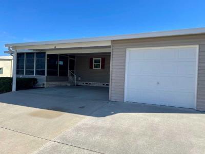 Mobile Home at 829 E Norman St Lady Lake, FL 32159