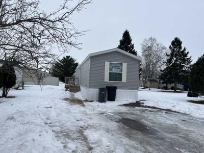 Photo 4 of 16 of home located at 420 Homecroft Ct  #324 Superior, WI 54880