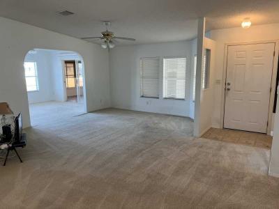 Photo 4 of 27 of home located at 112 Bougainvillea Terrace Parrish, FL 34219