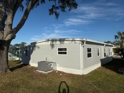 Photo 4 of 28 of home located at 1071 Donegan Rd Lot 527 Largo, FL 33771
