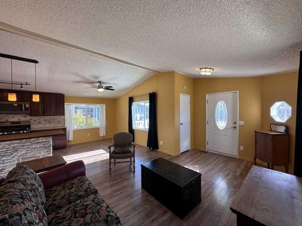 1993 Fleetwood Manufactured Home