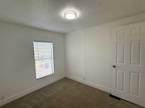 2002 Fleetwood Mobile Home