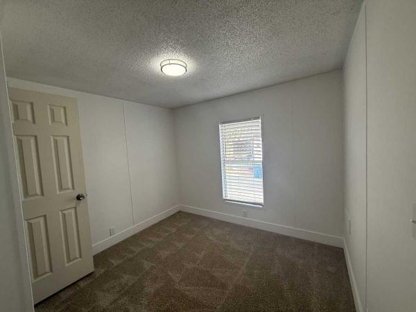 2002 Fleetwood Mobile Home