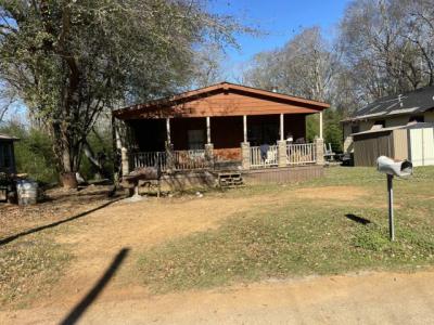 Mobile Home at 809 W Dye St Palestine, TX 75801