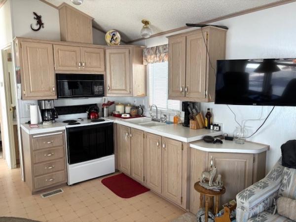 1994 Fleetwood Manufactured Home