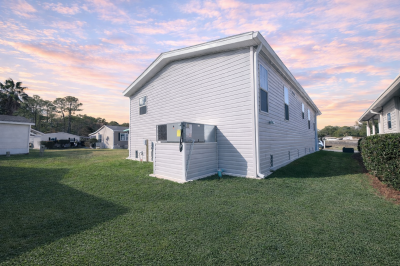 Photo 4 of 25 of home located at 8098 W. Coconut Palm Dr. Homosassa, FL 34448