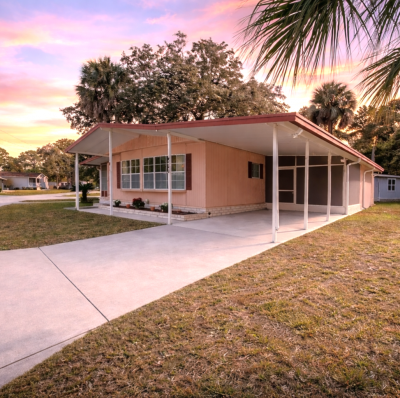 Photo 2 of 18 of home located at 8260 W. Charmaine Dr. Homosassa, FL 34448