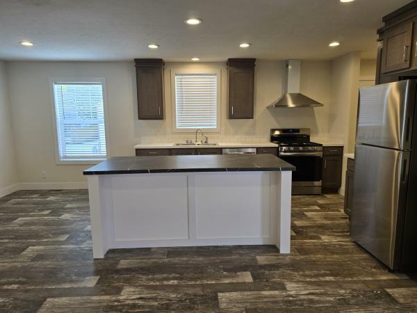 2025 Clayton 81SRH28603A Mobile Home