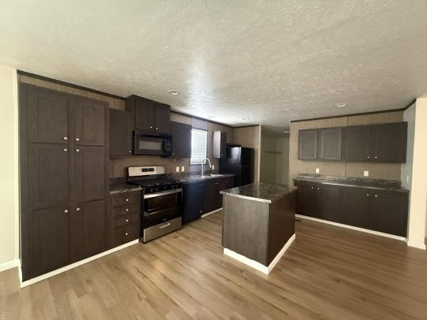 Photo 1 of 2 of home located at 1236 North Oaklane Road Lot 138 Springfield, IL 62707