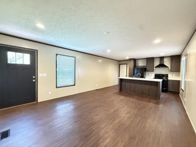 Photo 3 of 30 of home located at 132 Toledo #To132 Conroe, TX 77301