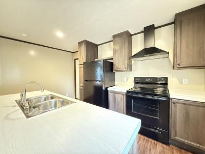 Photo 5 of 30 of home located at 132 Toledo #To132 Conroe, TX 77301