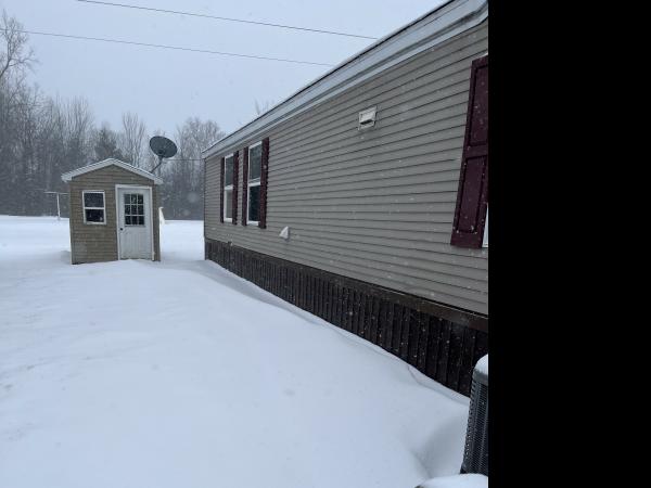 2000 Fairmont UNK Mobile Home