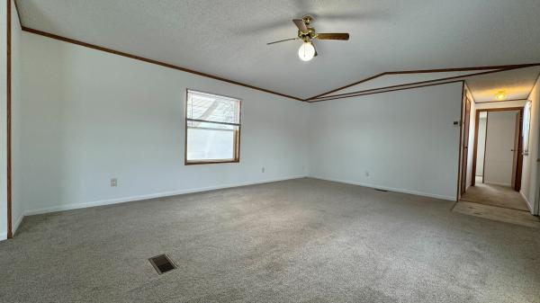 2001 Fairmont Mobile Home