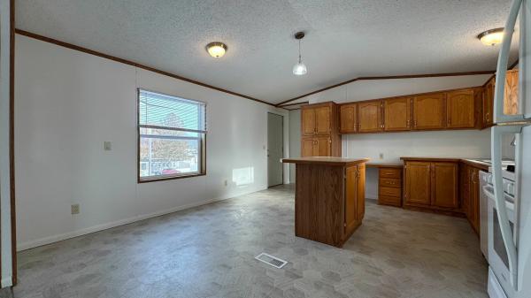 2001 Fairmont Mobile Home