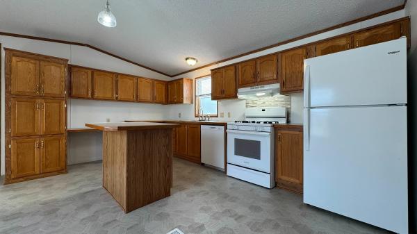 2001 Fairmont Mobile Home