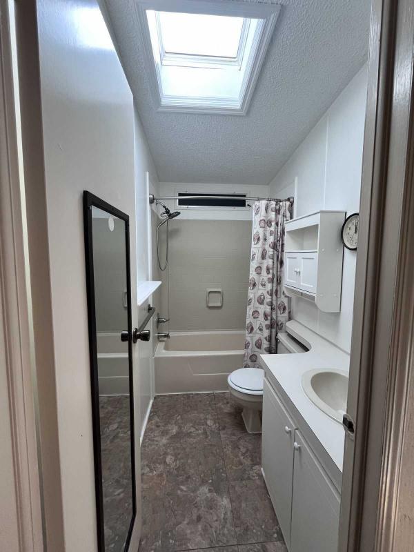 1988 Fleetwood Manufactured Home