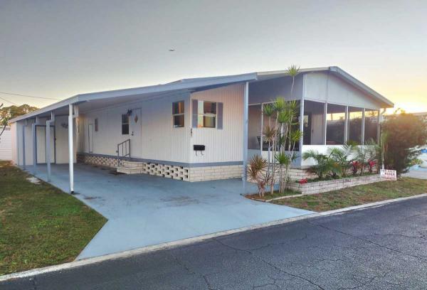 Photo 1 of 2 of home located at 370 53rd Ave N Saint Petersburg, FL 33703