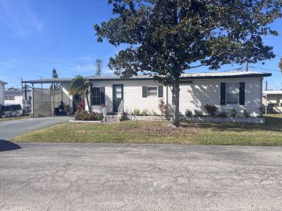 Mobile Home at 6515 15th St E, Lot B10 Sarasota, FL 34243