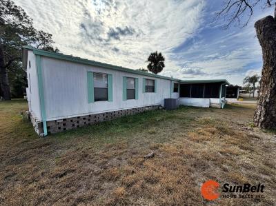 Photo 3 of 19 of home located at 211 Dahlia Drive Fruitland Park, FL 34731