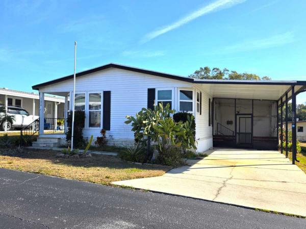 Photo 1 of 2 of home located at 11536 Pierview Rd Dade City, FL 33525
