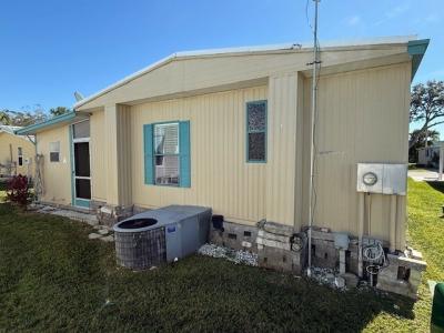 Photo 4 of 19 of home located at 1071 Donegan Rd Lot 1472 Largo, FL 33771